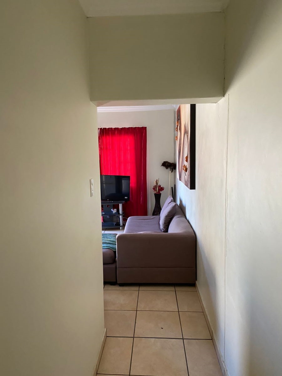 To Let 2 Bedroom Property for Rent in Dassie Rand North West